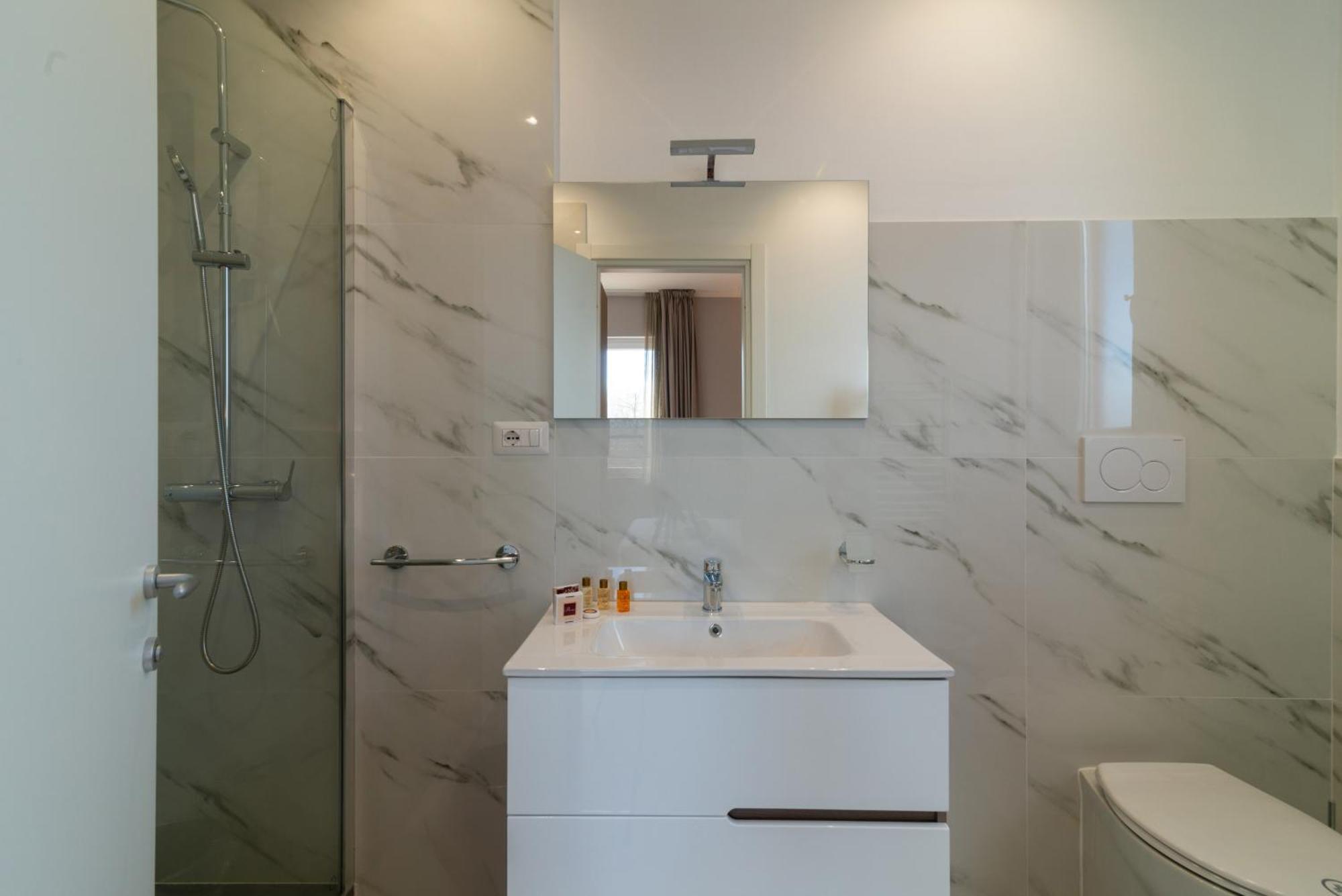 Tiber Guest house *